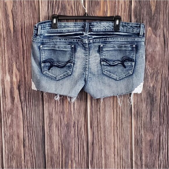 3 for $25 BONGO Jean Shorts - Picture 5 of 7